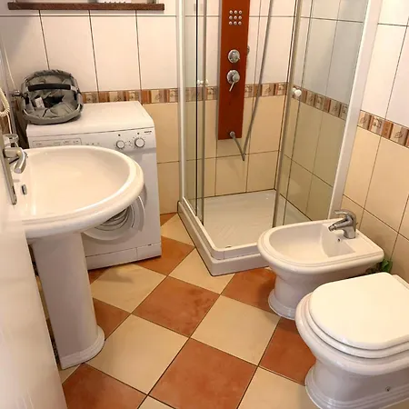 Tomi Apartmán *